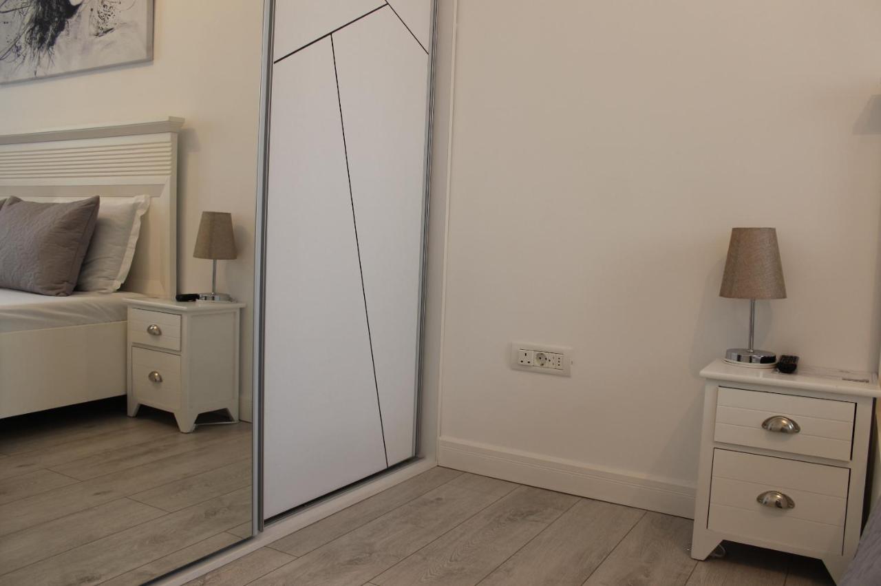 Luxury City Center Apartment - Romana Bucarest Extérieur photo