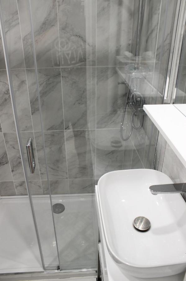 Luxury City Center Apartment - Romana Bucarest Extérieur photo