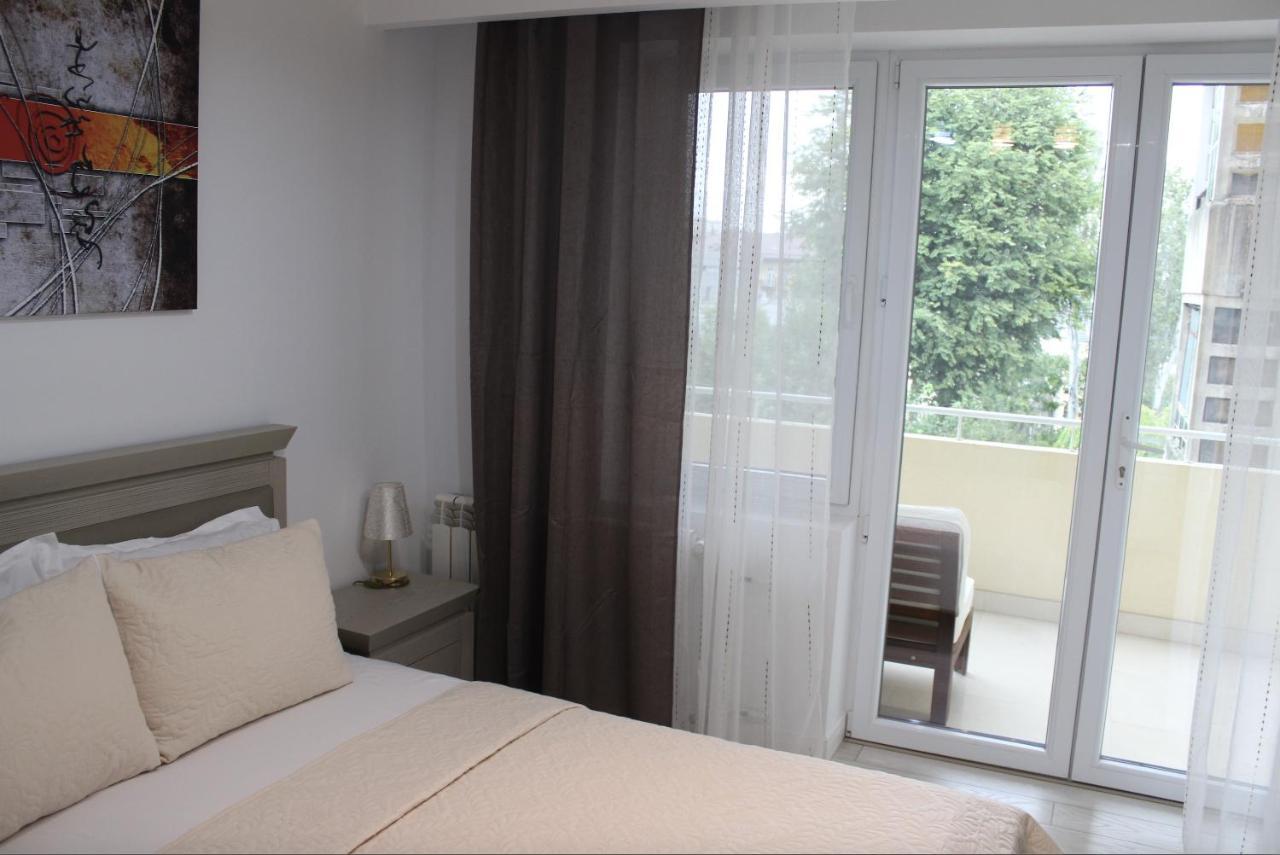 Luxury City Center Apartment - Romana Bucarest Extérieur photo