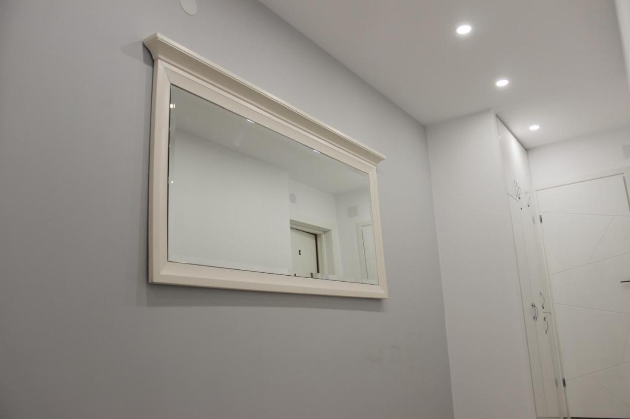 Luxury City Center Apartment - Romana Bucarest Extérieur photo