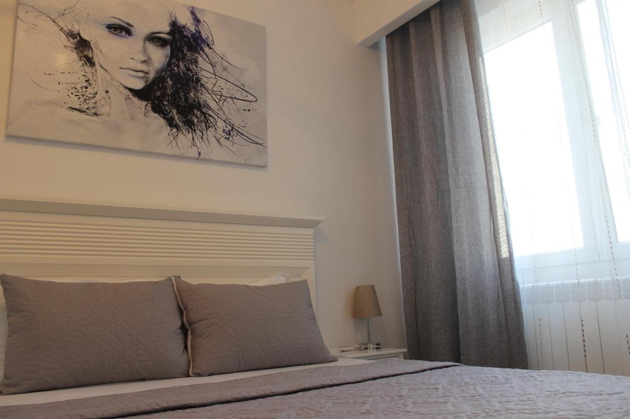 Luxury City Center Apartment - Romana Bucarest Extérieur photo