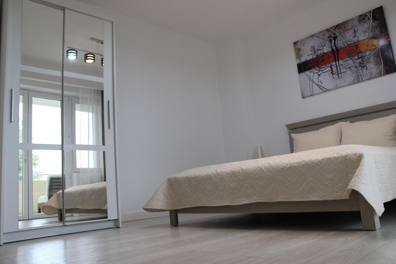 Luxury City Center Apartment - Romana Bucarest Extérieur photo