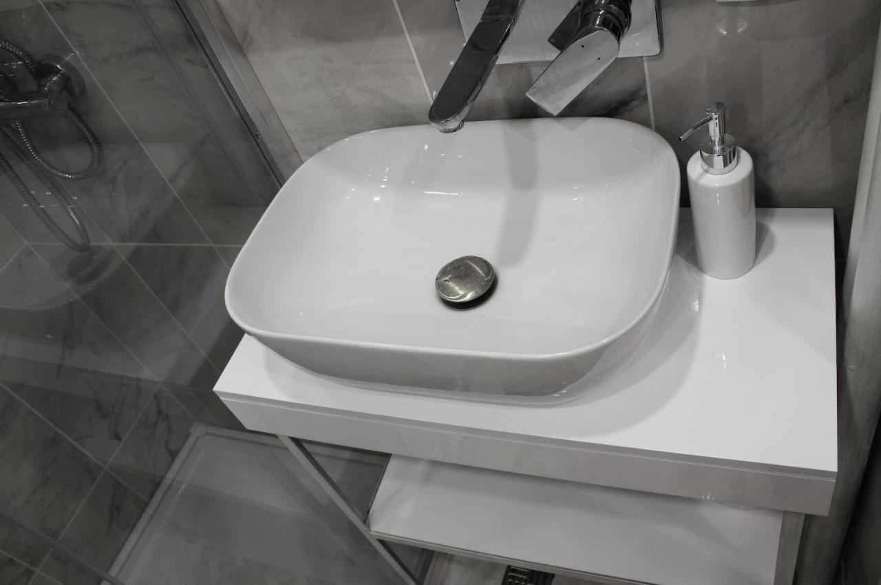 Luxury City Center Apartment - Romana Bucarest Extérieur photo