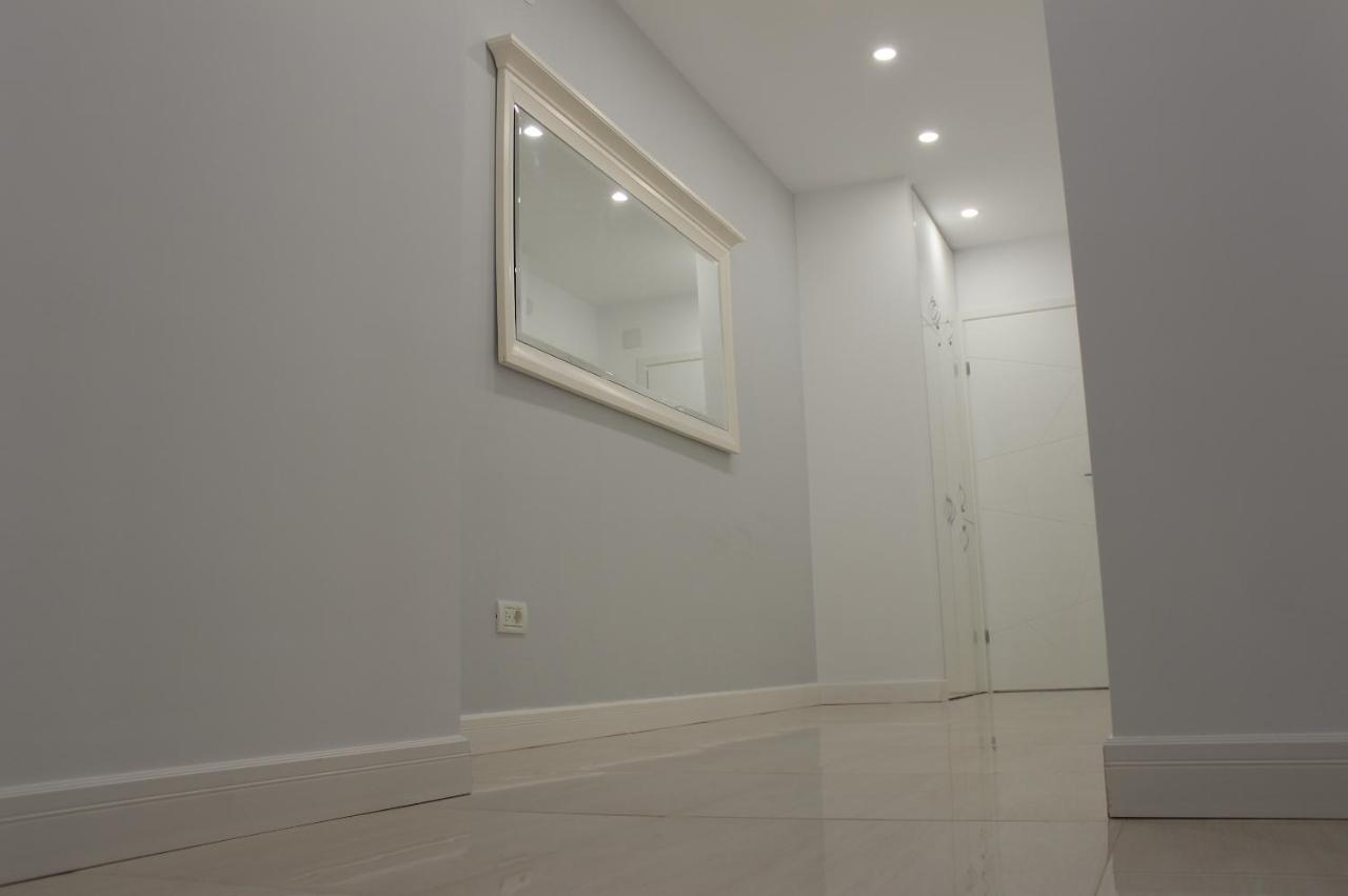 Luxury City Center Apartment - Romana Bucarest Extérieur photo