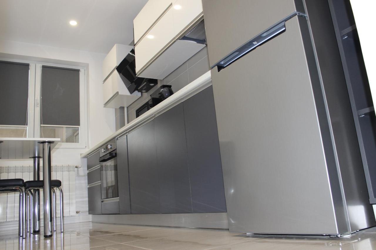 Luxury City Center Apartment - Romana Bucarest Extérieur photo